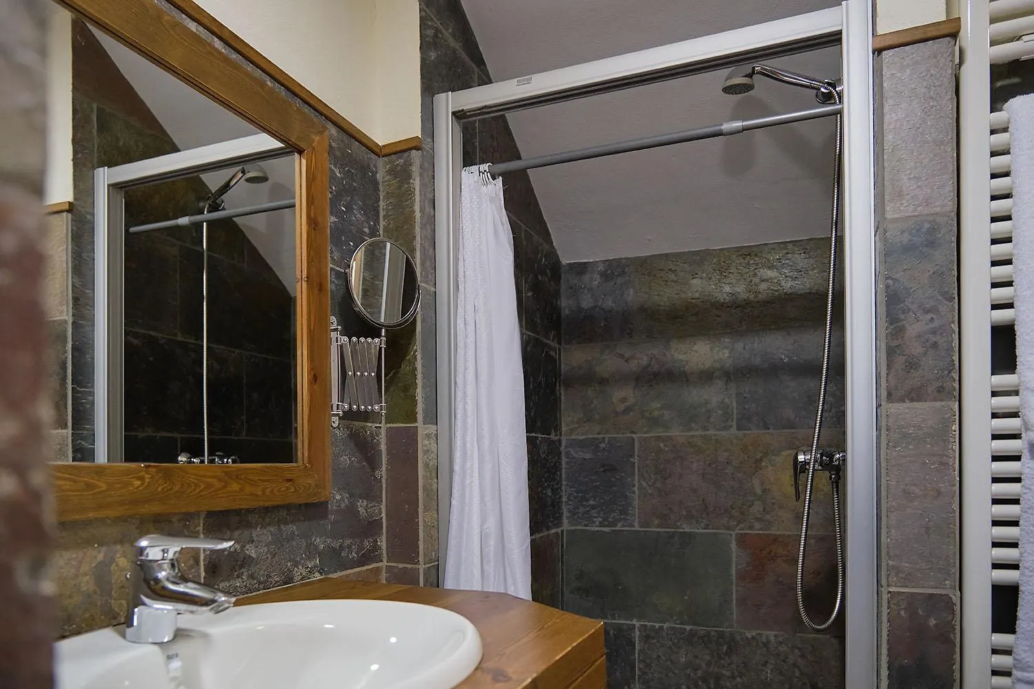 Cal Marrufes Guest House Puigcerda Spain