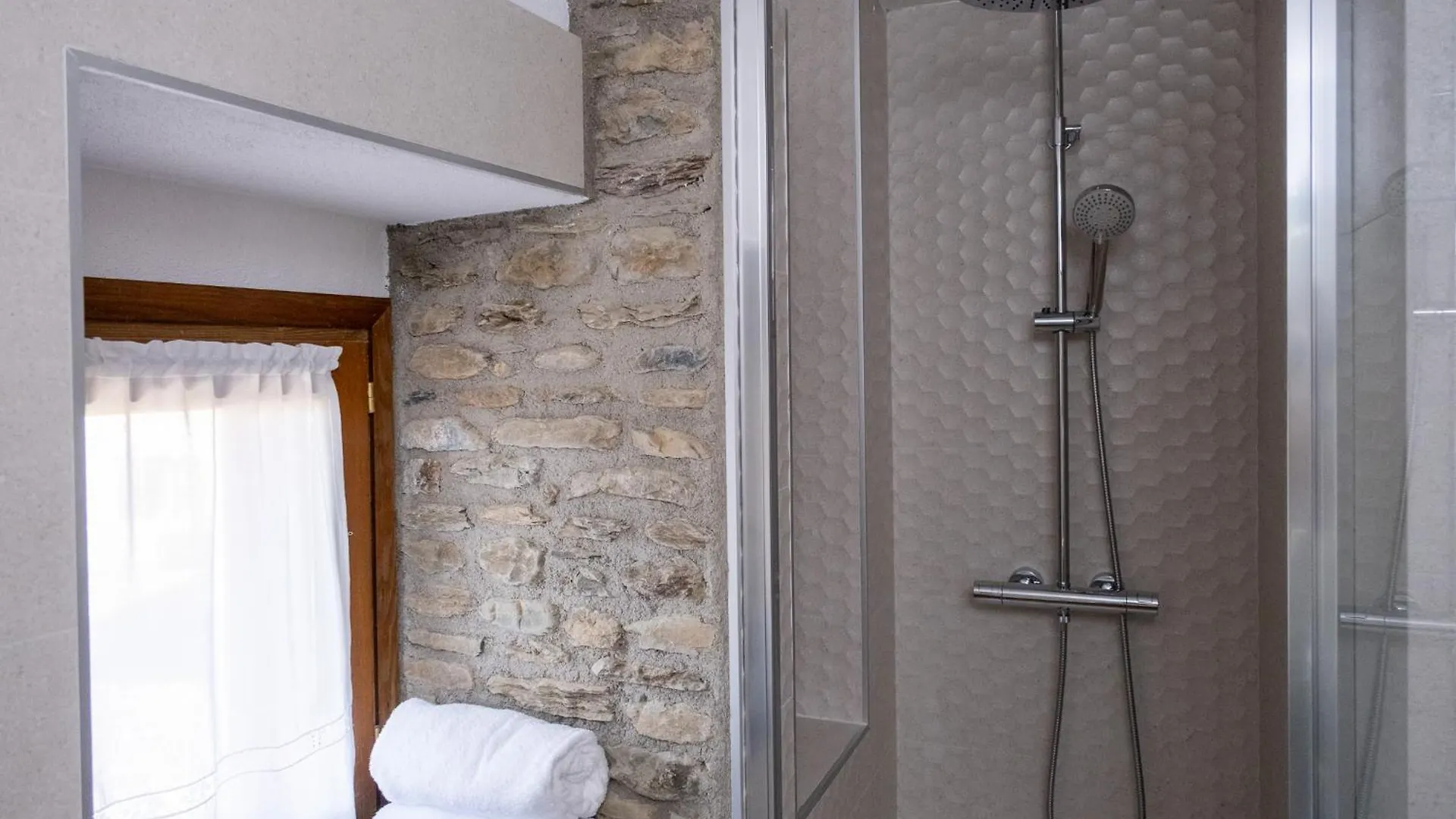 Country house Cal Marrufes Guest House Puigcerda Spain